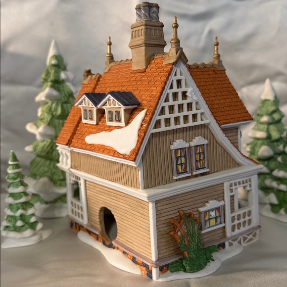 Department 56 Bobwhite Cottage village house RETIRED - Picture 3 of 4